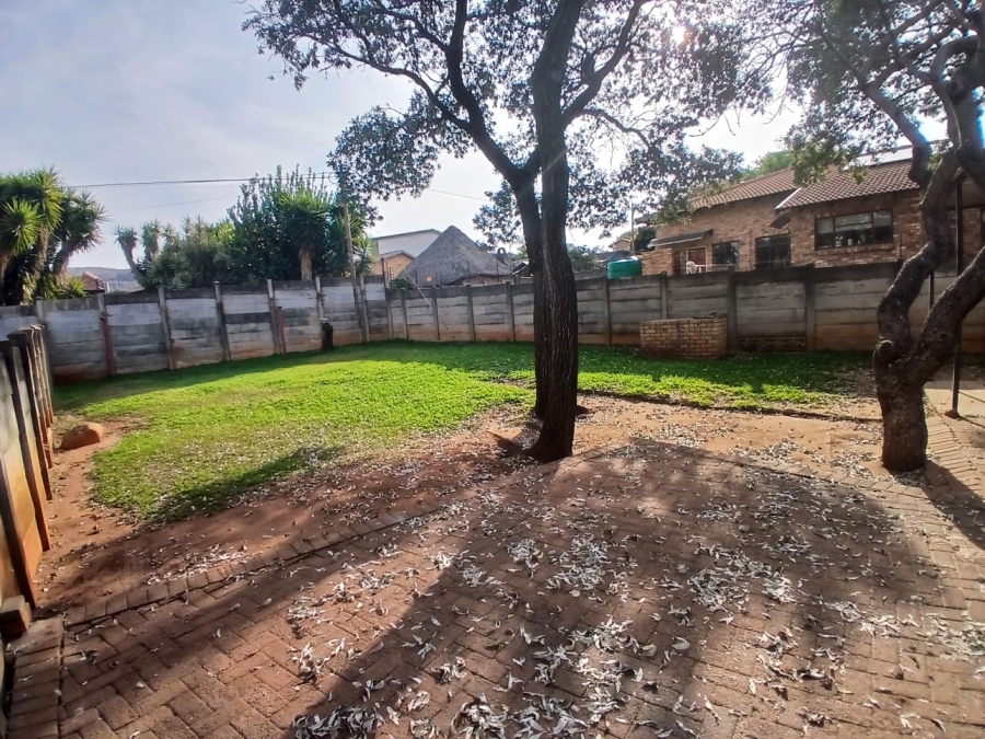 3 Bedroom Property for Sale in Geelhoutpark North West